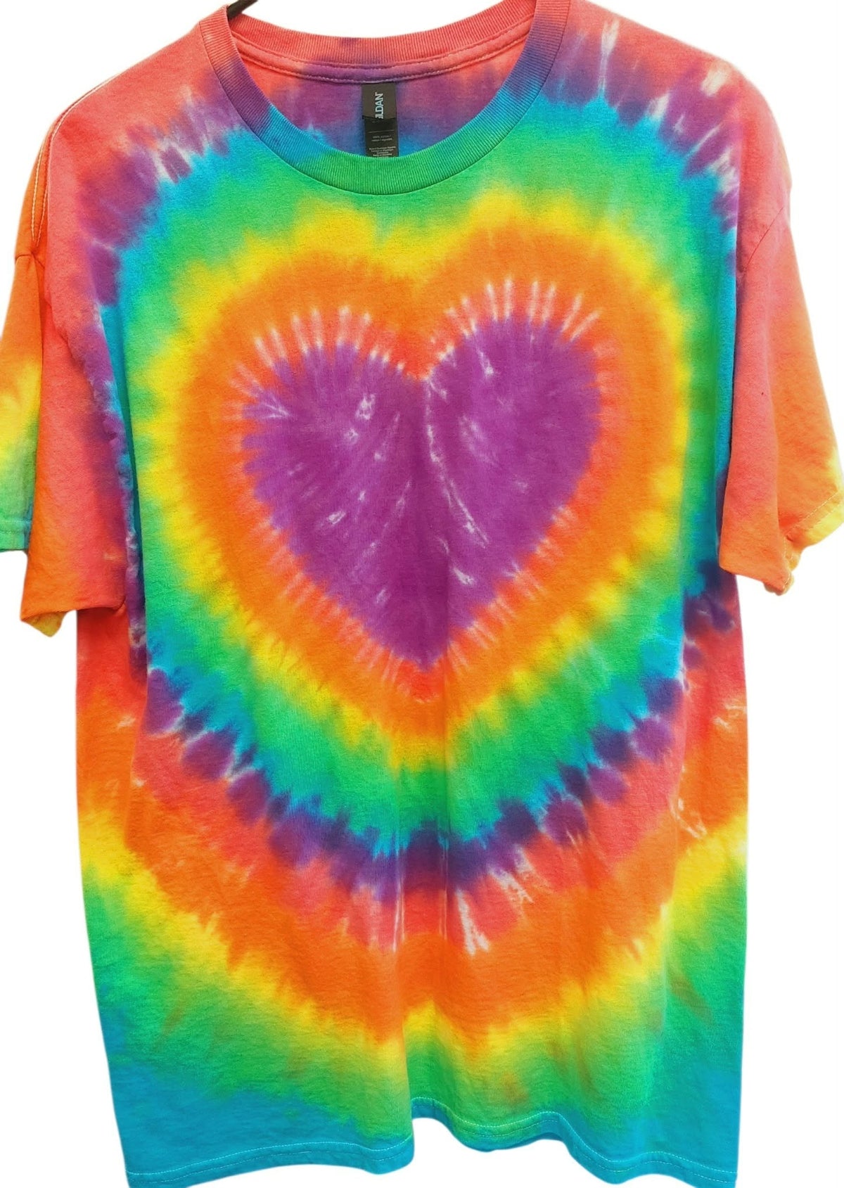 Lg rainbow heart unisex tee